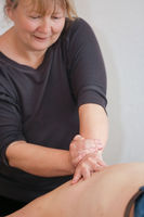 Massagetherapie mit Heißluft oder Fango